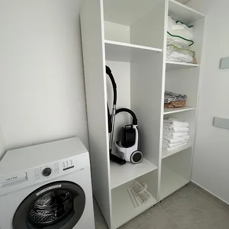 Kali Near Center アパート